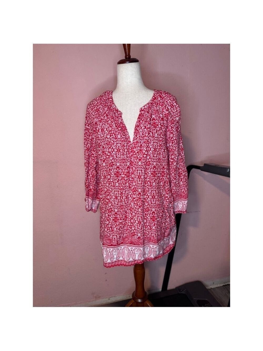 Jones & Co. red shirt so 1x. 100% rayon. Long sleeve lightweight, white flowers - Picture 6 of 10